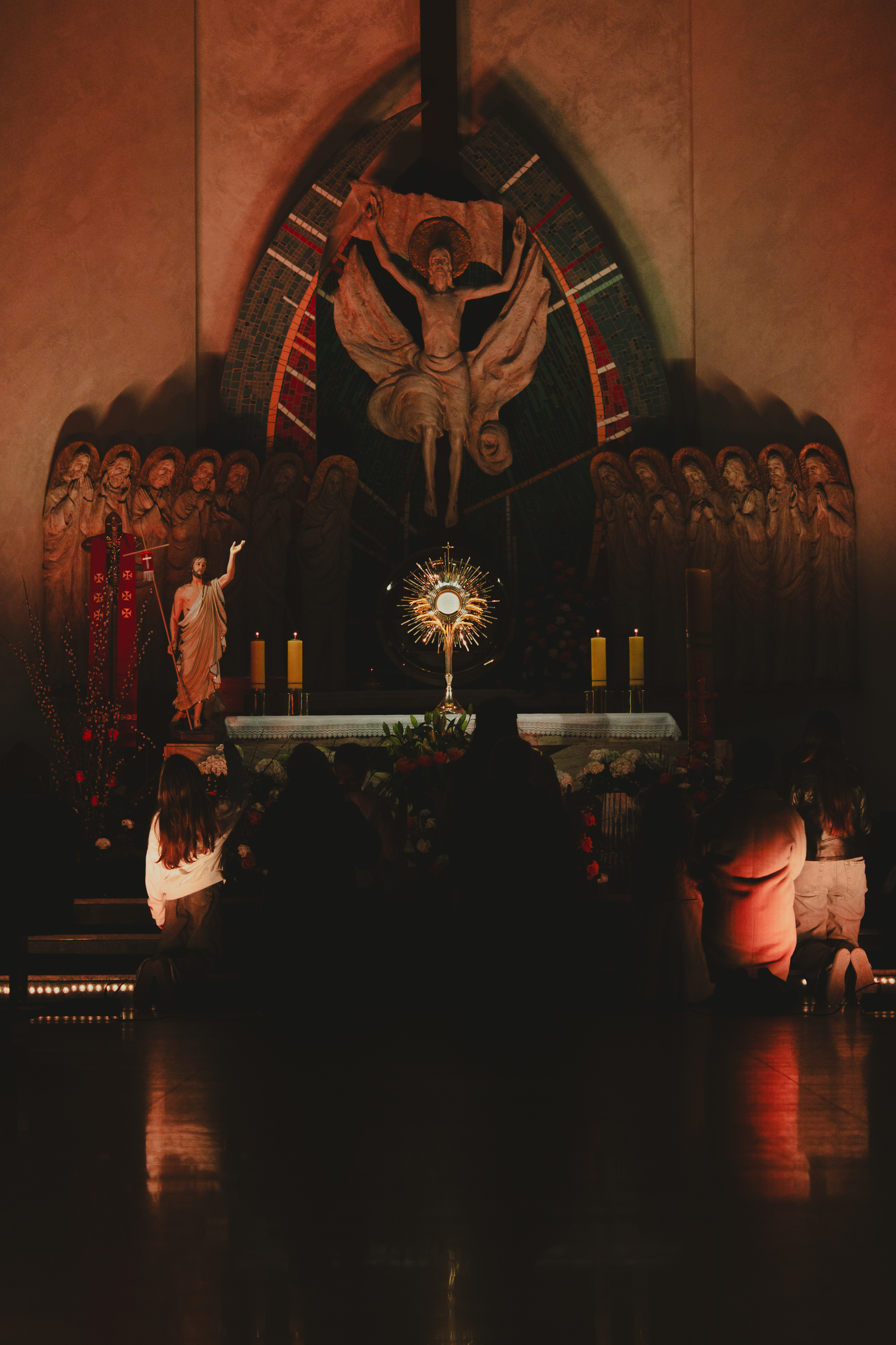 Modlitwa i uwielbienie podczas spotkania Przystań Worship